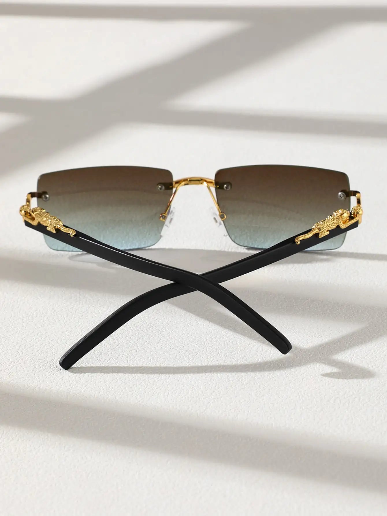 Fashionable Frameless Sunglasses