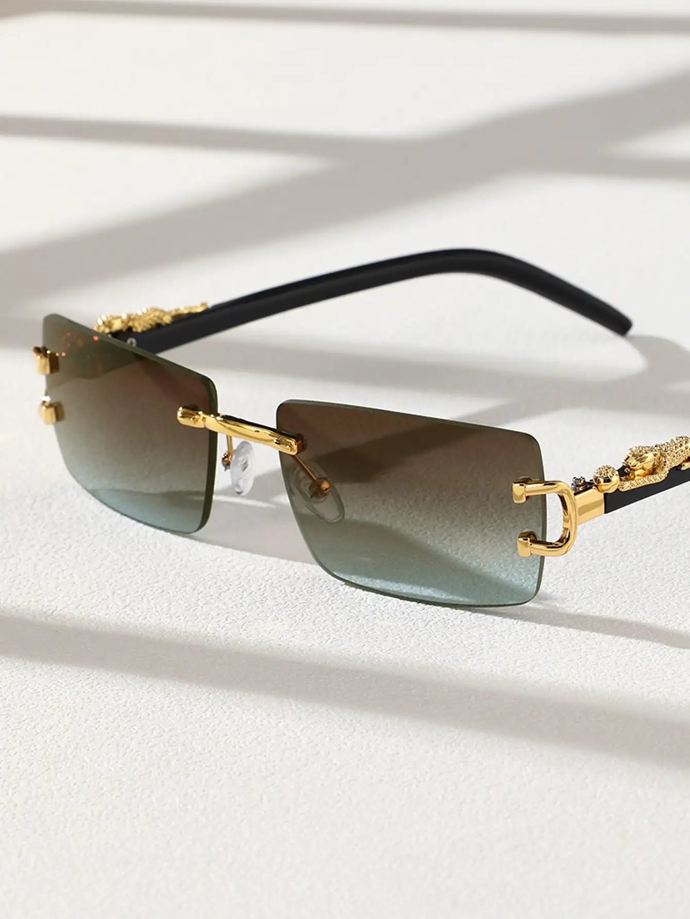 Fashionable Frameless Sunglasses