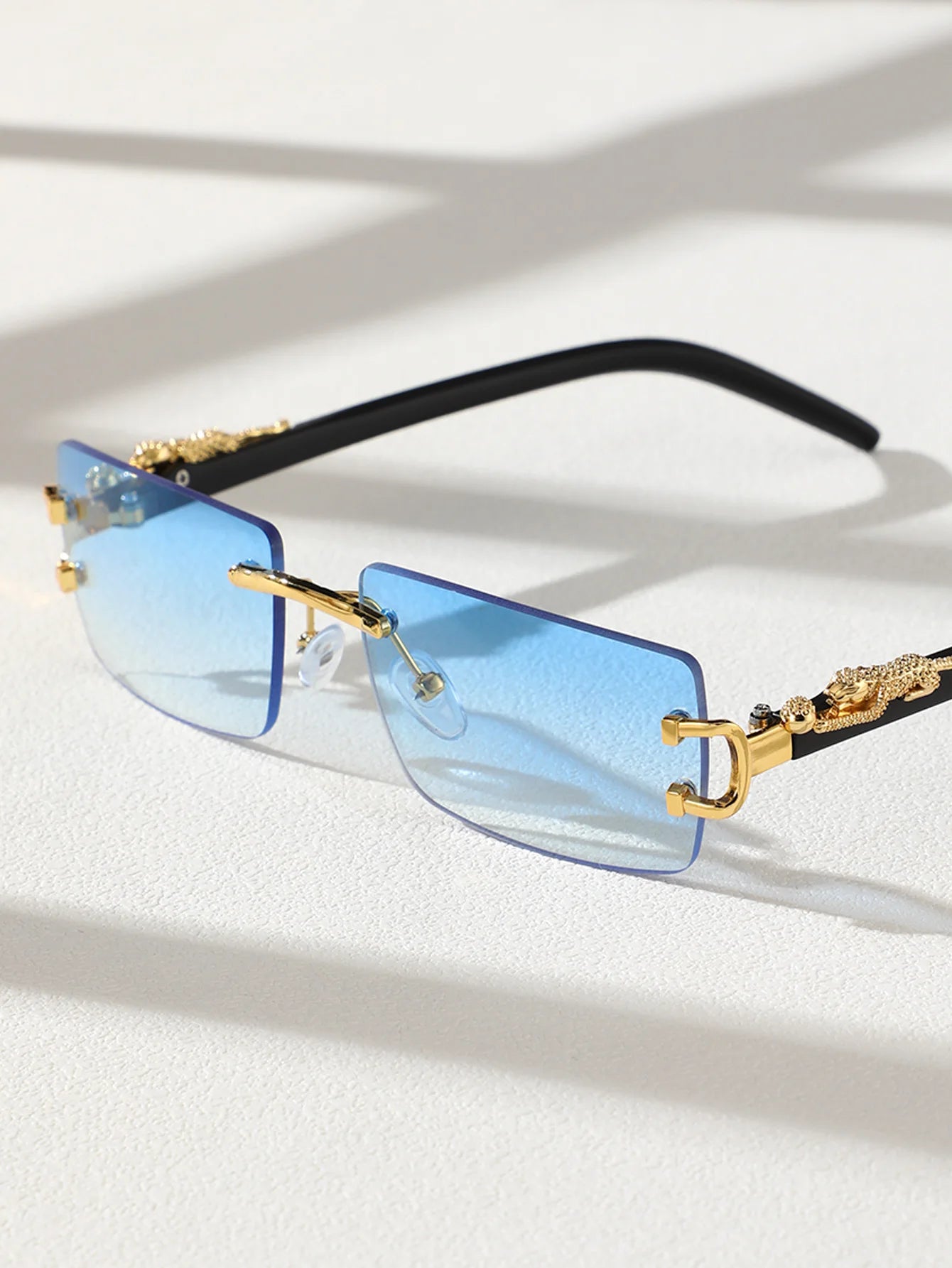 Fashionable Frameless Sunglasses